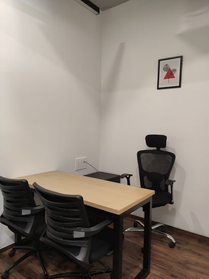 Bootstart Coworking – Clover Hills Plaza